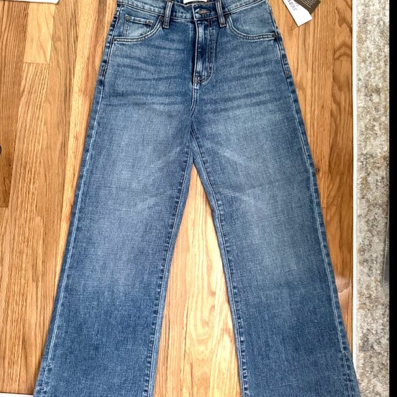 NWT! DUER Women's Mid-weight Performance Denim Wide Leg Jeans Vintage Blue W25